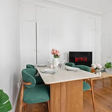Charm 2br In The Grands Boulevards Apartment