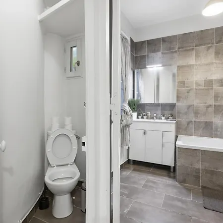 Apartment Charm 2br In The Grands Boulevards